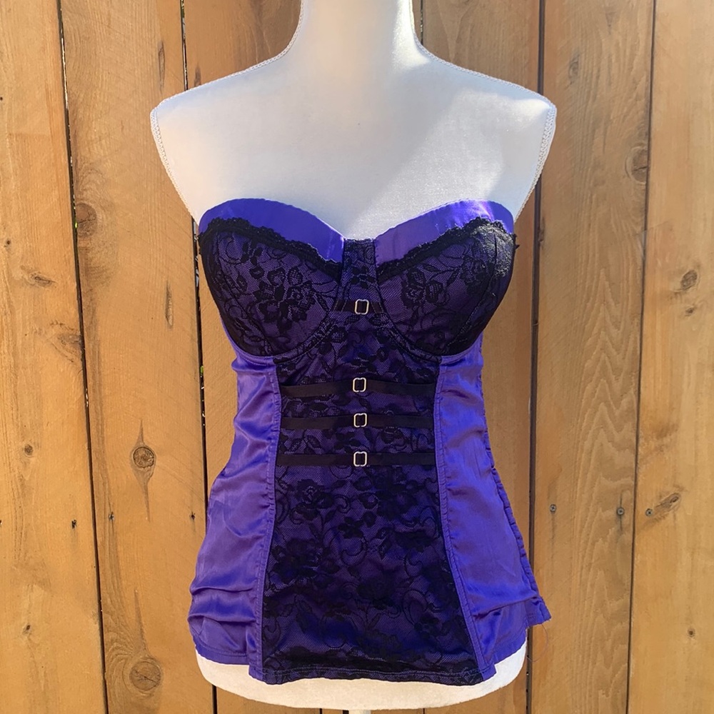 Frederick’s Y2k lace up purple satin corset with black satin lace up size 38